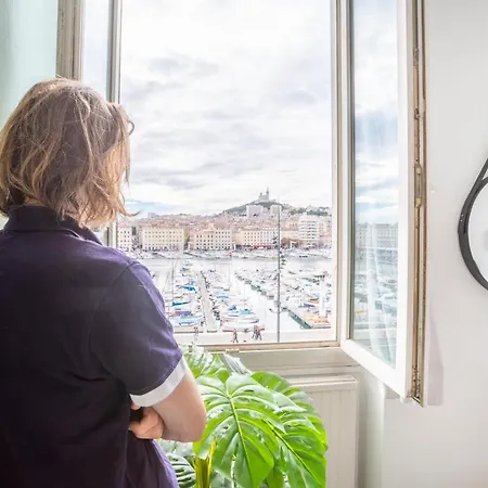 Ambassade Bretonne Vieux-port Хостел Марсель